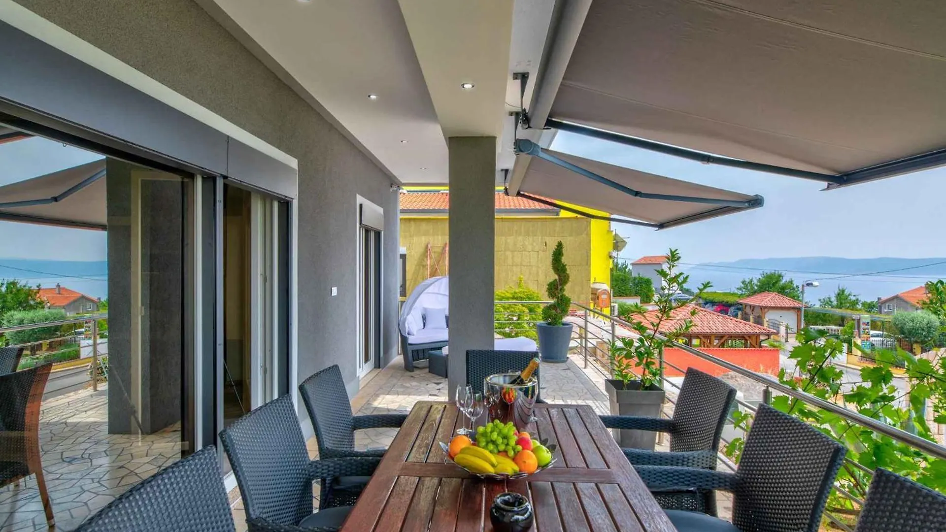 Apartments In Crikvenica 41697