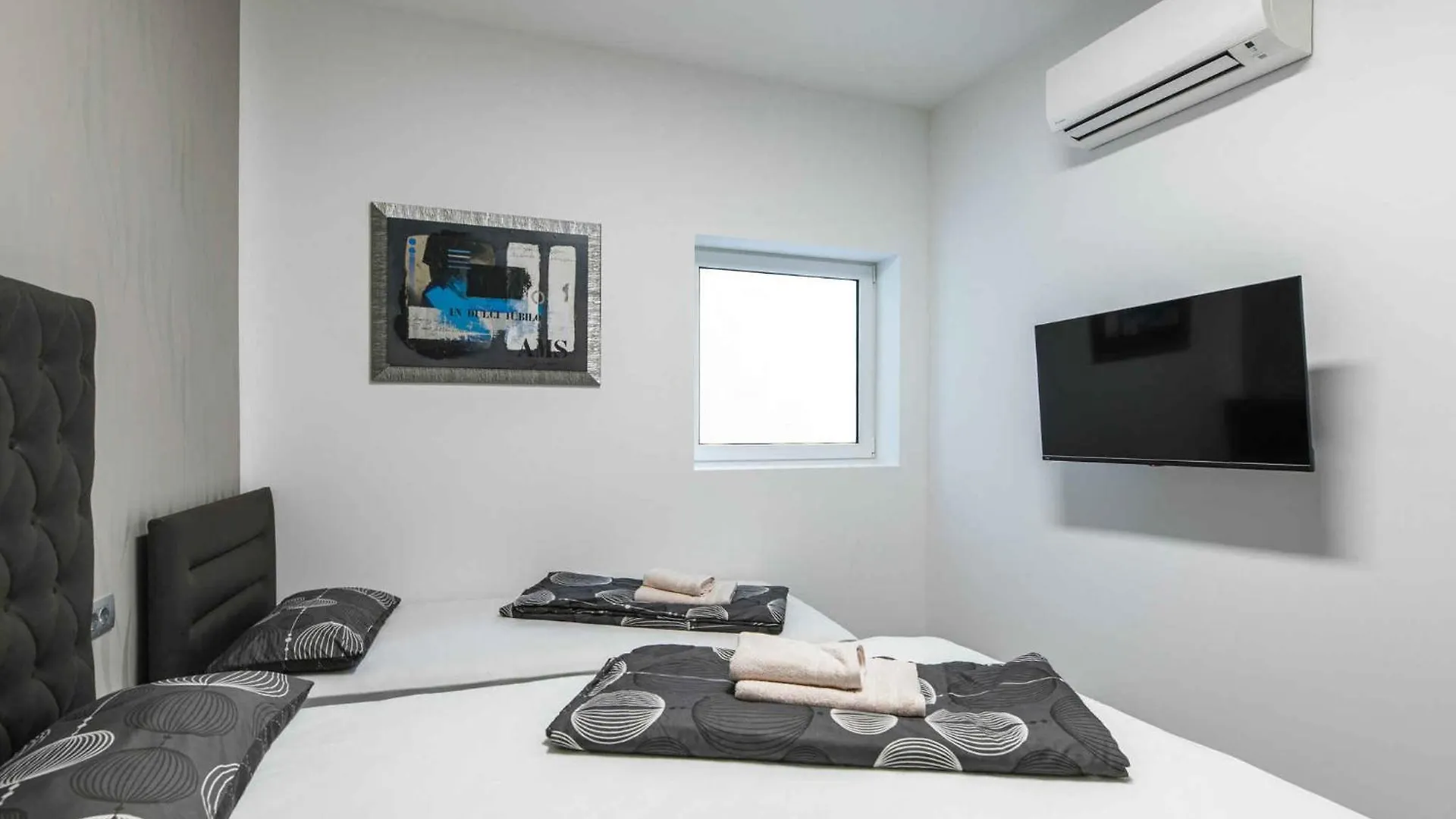 Apartments In Crikvenica 41697