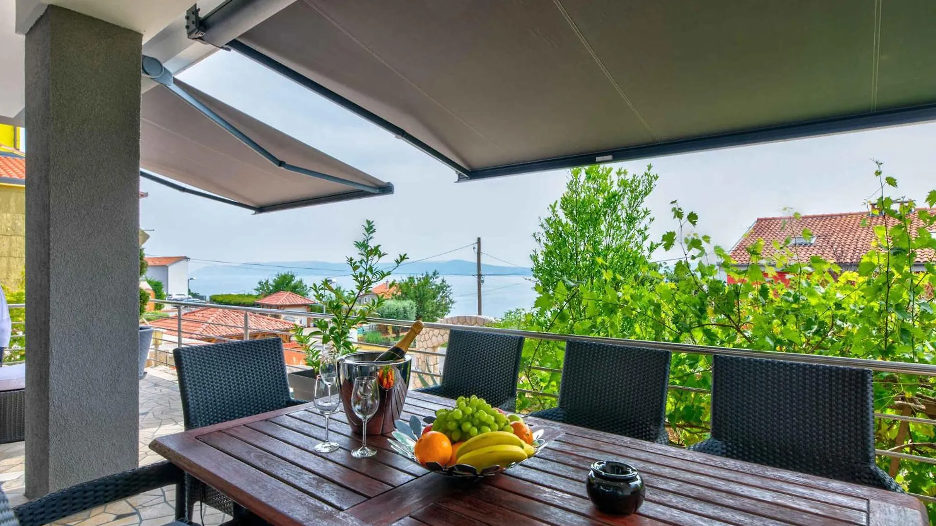 Apartments In Crikvenica 41697